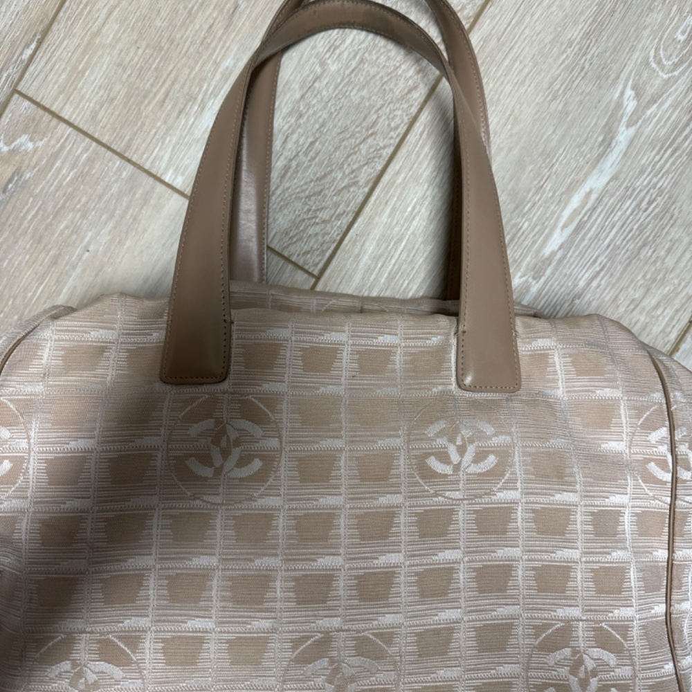 Chanel tote